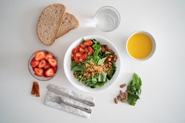 La Dieta Mediterr&aacute;nea: Tu Escudo Contra las Enfermedades Cr&oacute;nicas